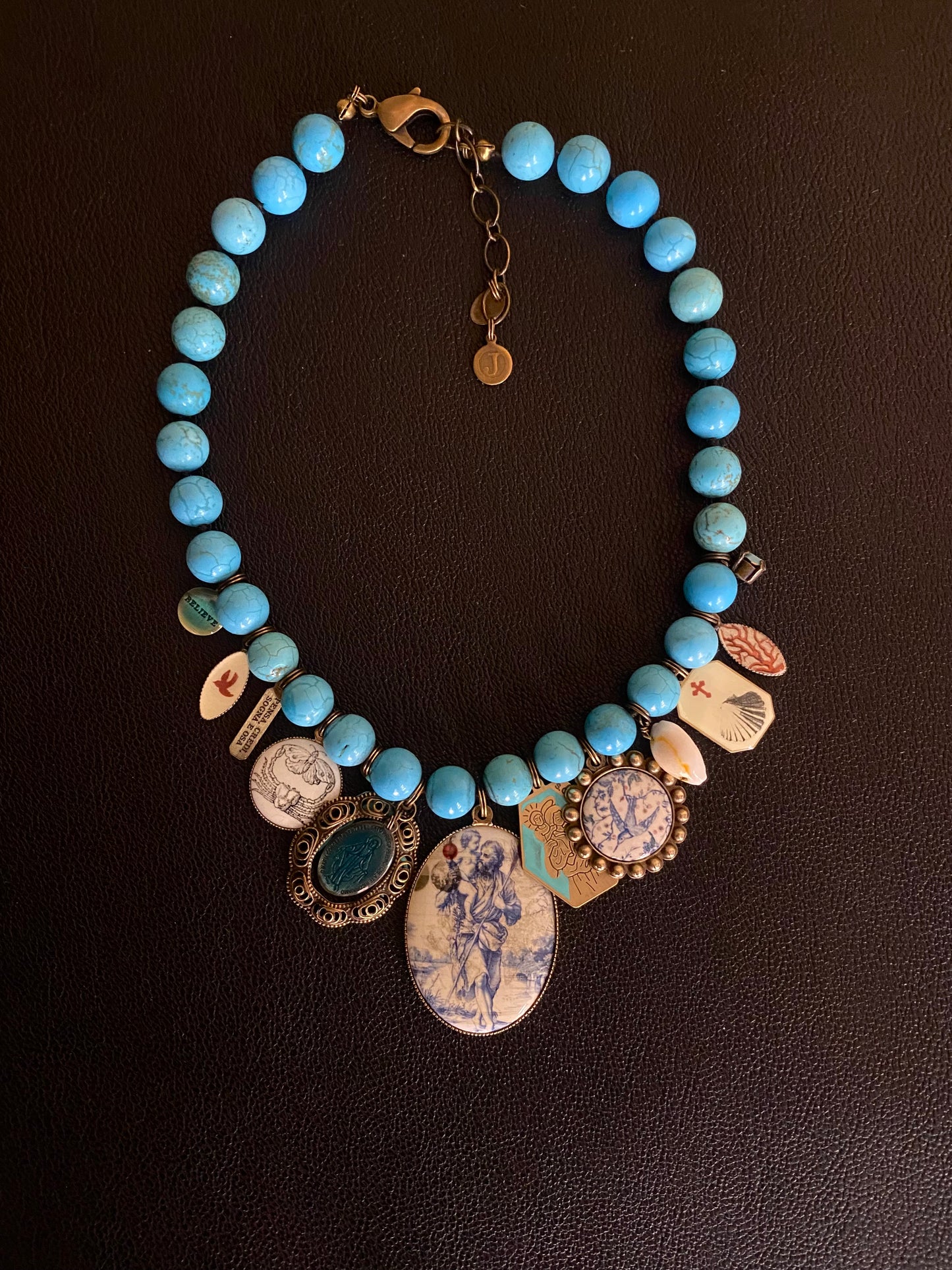 6101 GIROCOLLO HOWLITE